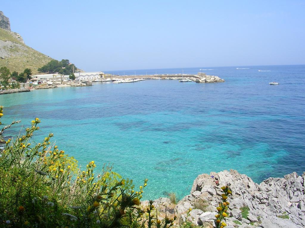 Apartment In A Villa A Mondello Buitenkant foto